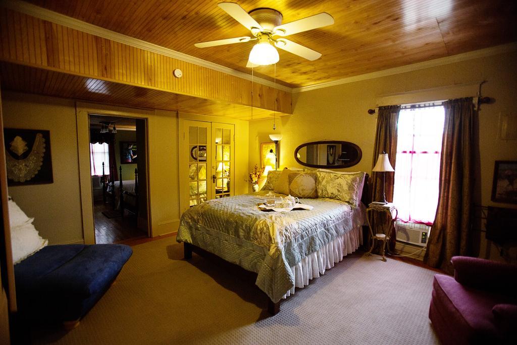 Bees B & B-V Mount Airy Quarto foto