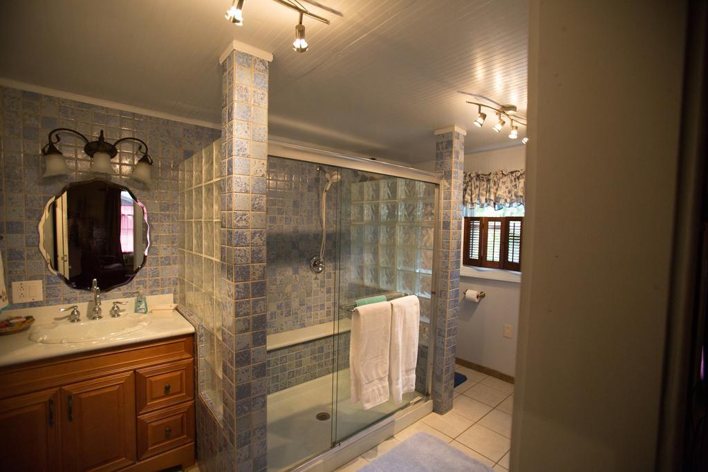 Bees B & B-V Mount Airy Quarto foto