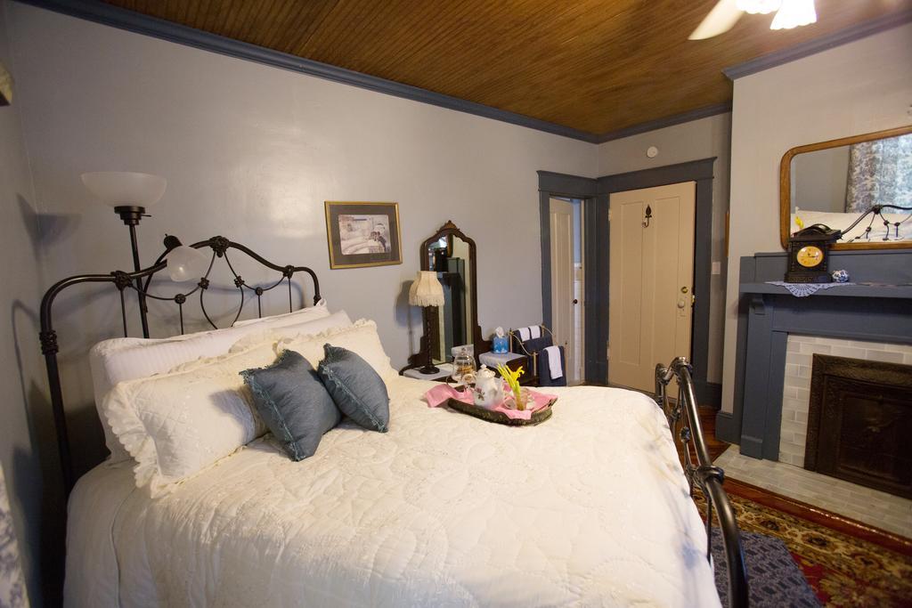 Bees B & B-V Mount Airy Quarto foto